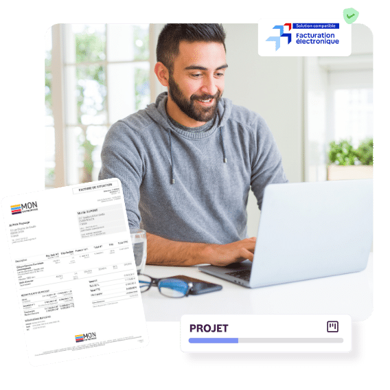Photo d'entrepreneur sur ordinateur avec aperçu d'une facture d'avancement ou facture de situation faite sur le logiciel de facturation INFast.