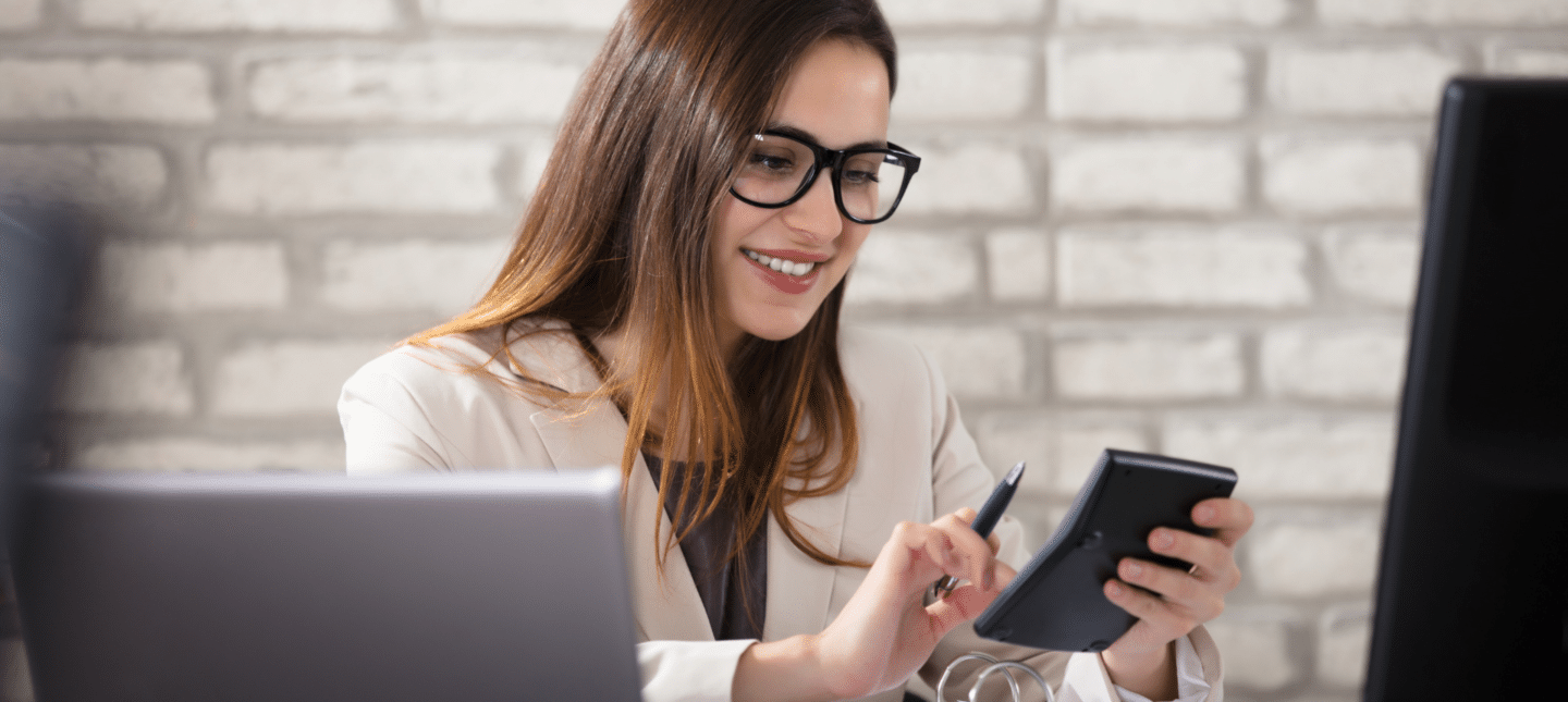 Utilisatrice logiciel marge commerciale