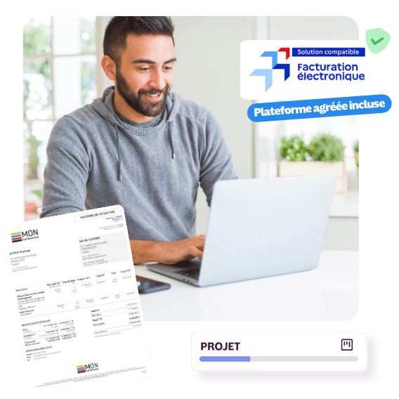 Photo d'entrepreneur sur ordinateur avec aperçu d'une facture d'avancement ou facture de situation faite sur le logiciel de facturation INFast.
